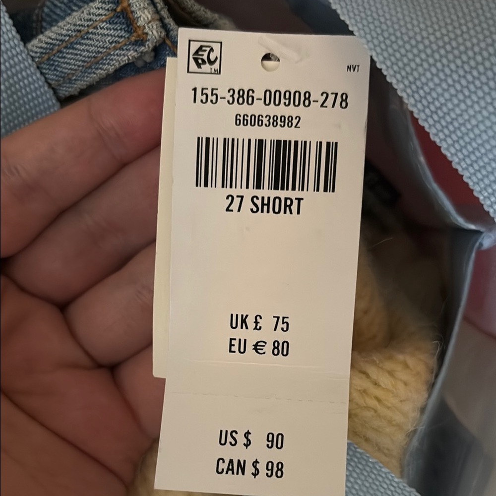 NWT Abercrombie Curve Love Mid Rise 90s Straight Jeans - Picture 3 of 4